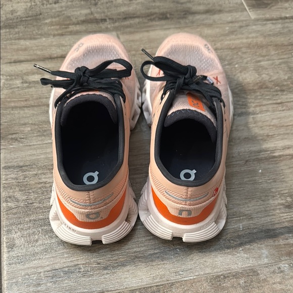 On Running Cream and Black Athletic Shoes with Breathable Mesh - Picture 5 of 8